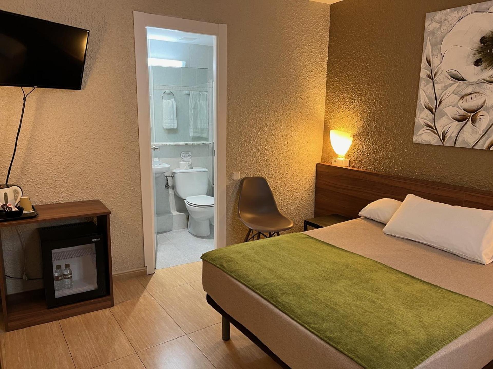 Hotel Aneto Барселона Екстериор снимка