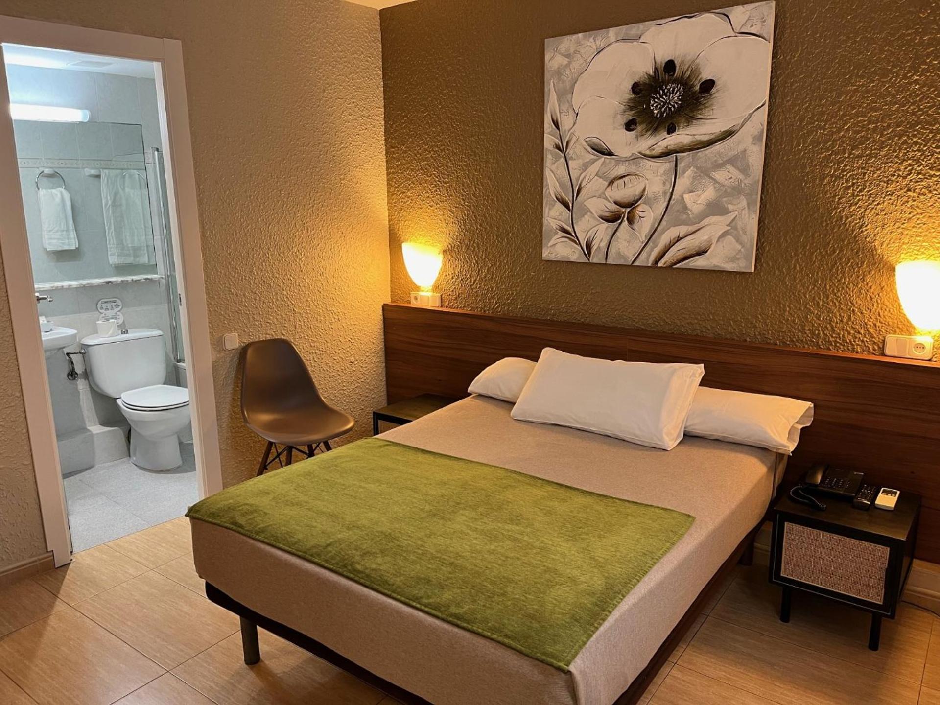 Hotel Aneto Барселона Екстериор снимка