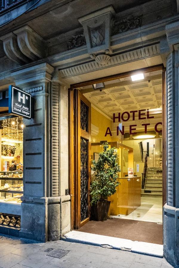 Hotel Aneto Барселона Екстериор снимка